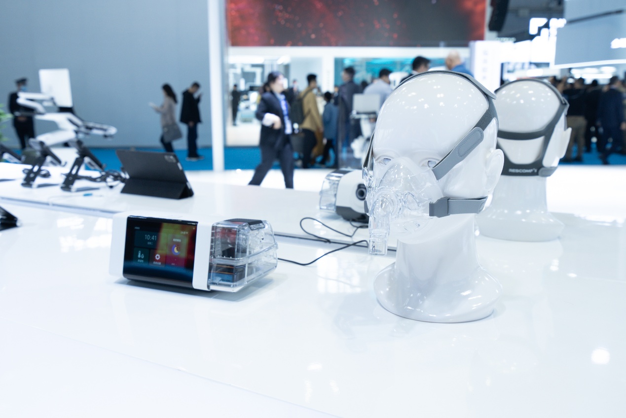 全球首款机器人手机罗巍谈RobotPhone:最大遗憾是没在3月开卖(图1)